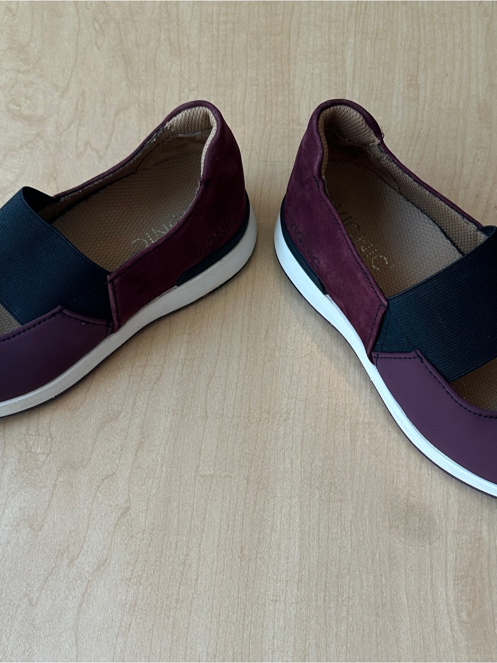 Vionic Cadee Women’s Slip-On Loafers in Wine - Size 5 - Picture 5 of 11